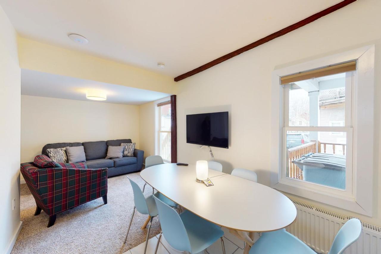 Pleasant Condos ラッドロー エクステリア 写真