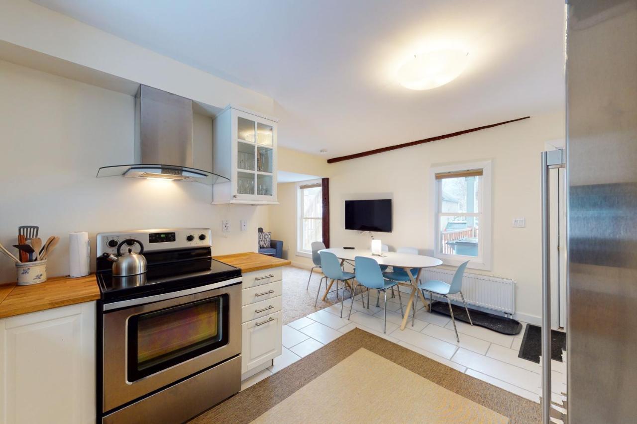 Pleasant Condos ラッドロー エクステリア 写真