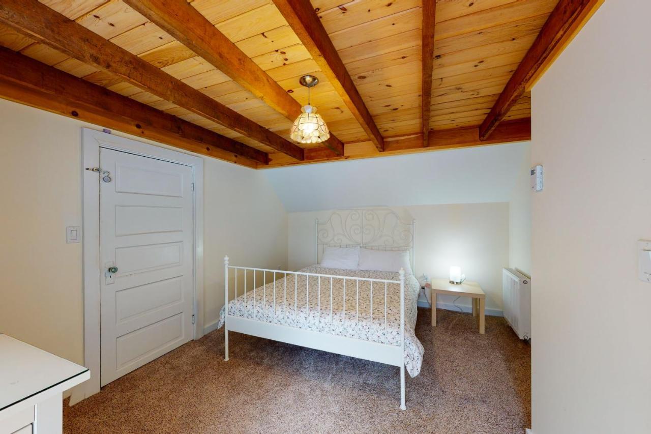 Pleasant Condos ラッドロー エクステリア 写真